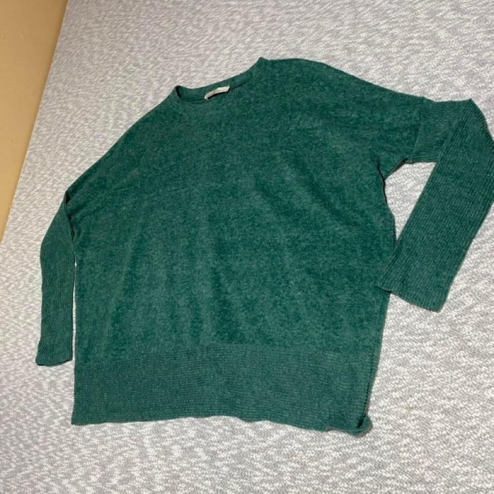 Zenana Green long sleeve sweater pullover Size L/XL. SKU-A623